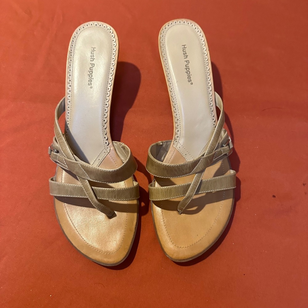 Hush Puppies Womens‎ Tan Brown Thong Strap Kitten Heel Sandals Size Unknown